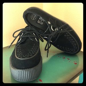 TUK Viva Mondo Creepers